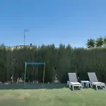 別荘 Casa Con Piscina Compartida En