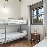 Casa Con Piscina Compartida En 別荘 *