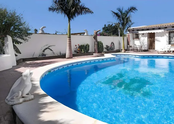 Casa Con Piscina Compartida En Conil De La Frontera Nyaraló *