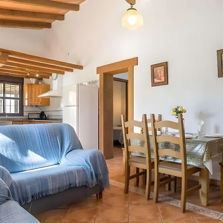 Casa Con Piscina Compartida En Conil De La Frontera
