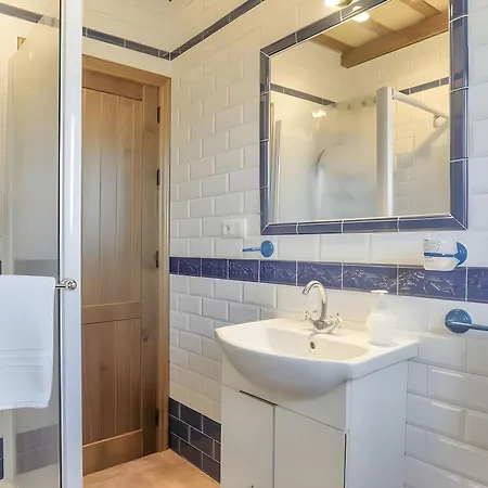 Holiday home Casa Con Piscina Compartida En