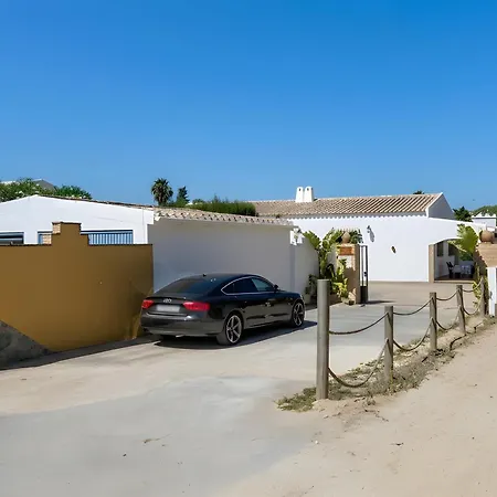 Holiday home Casa Con Piscina Compartida En *