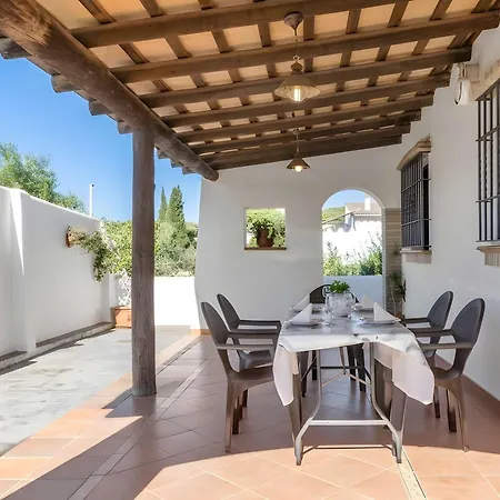 Holiday home Casa Con Piscina Compartida En