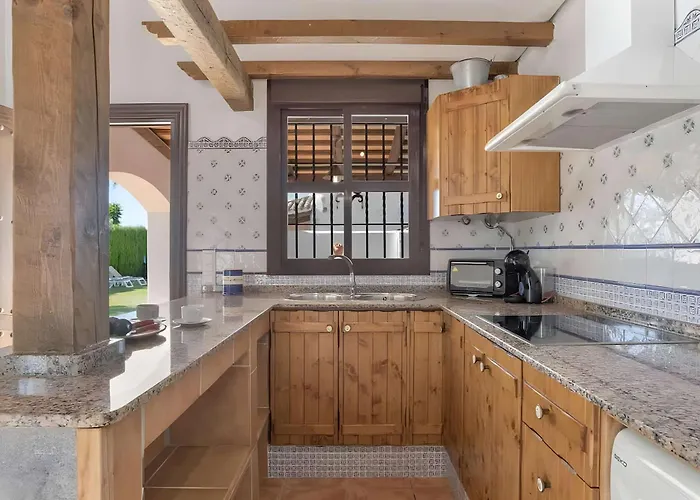 Hébergement de vacances Casa Con Piscina Compartida En *