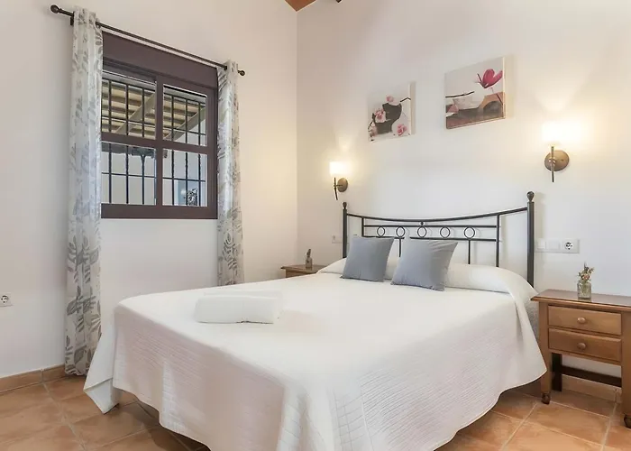 Casa Con Piscina Compartida En Conil De La Frontera * Conil De La Frontera