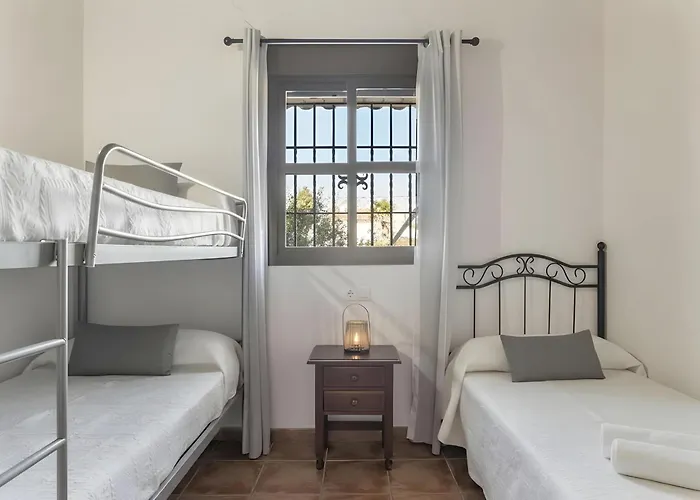 Casa Con Piscina Compartida En בית נופש קוניל דה לה פרונטרה