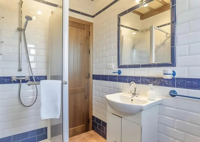 בית נופש Casa Con Piscina Compartida En *